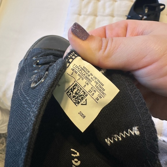 CUSTOM like new, rainbow converse. 🌈 - Picture 8 of 8